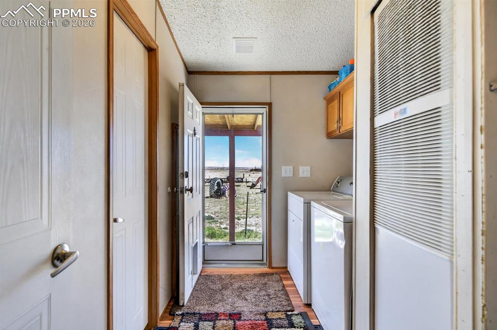 Image 27 of 42: Laundry