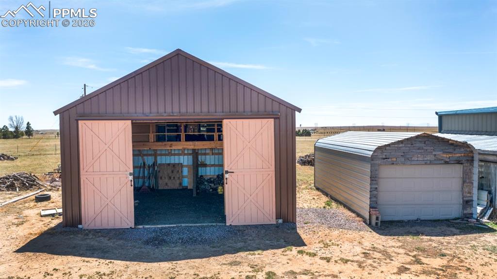 Image 31 of 42: 25ft x 24ft