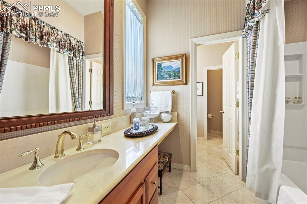 Image 31 of 50: No Description Available