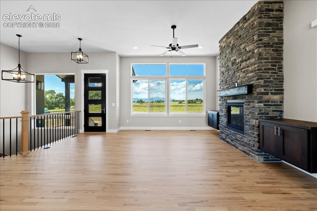 Image 5 of 13: This is the same floor plan, built by the same builder, in the same neighbo