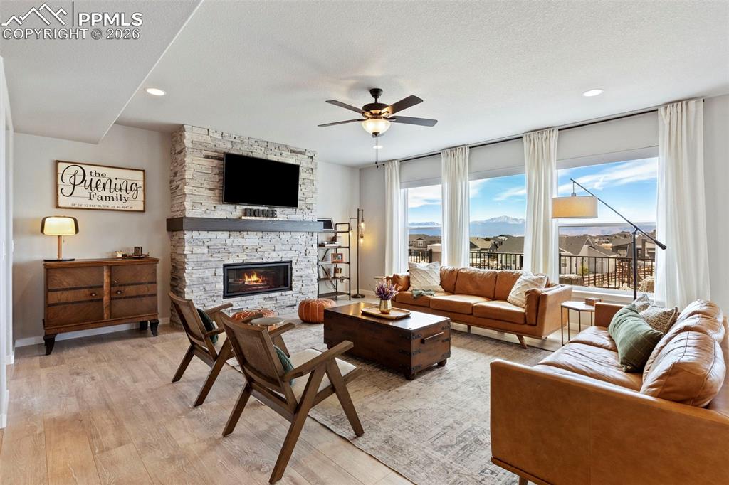 Image 13 of 48: Living Room