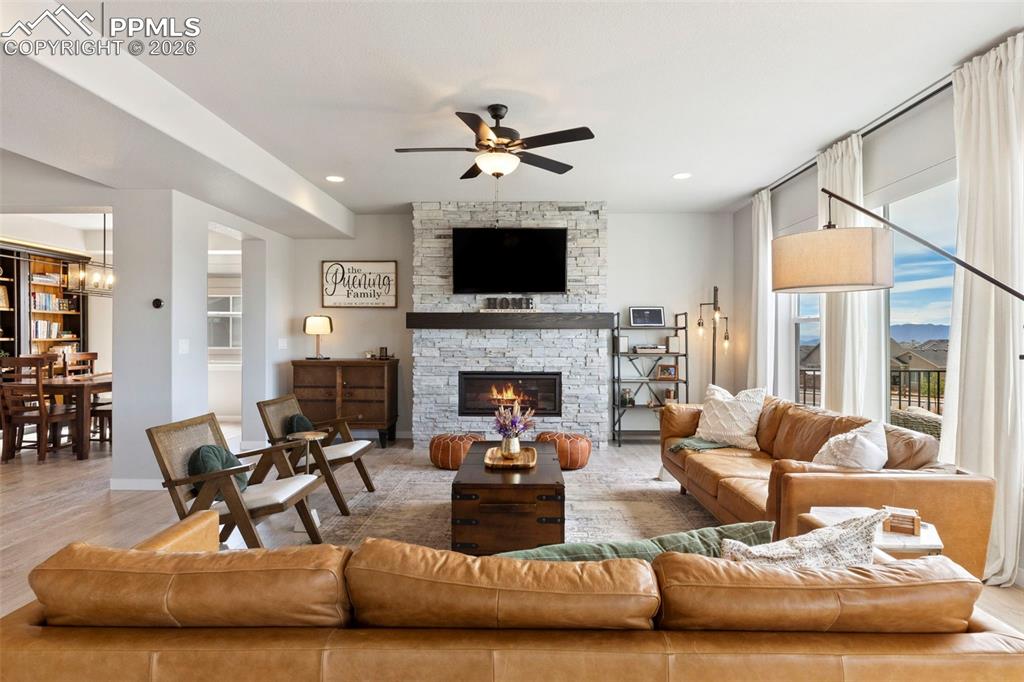 Image 14 of 48: Living Room