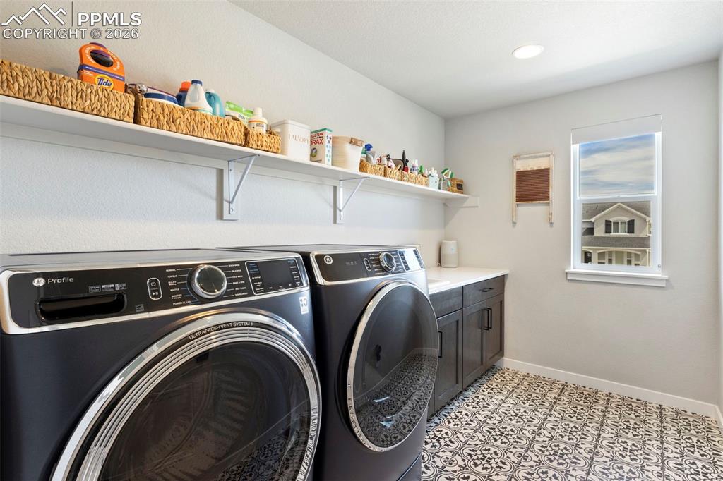 Image 26 of 48: Laundry