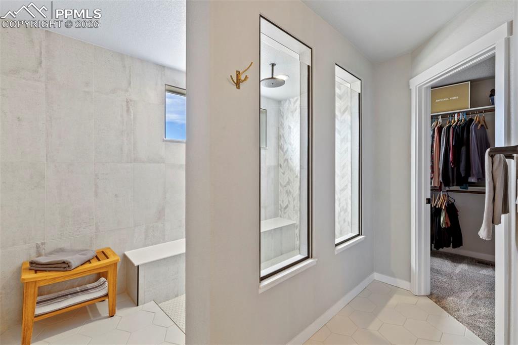 Image 30 of 48: Bathroom