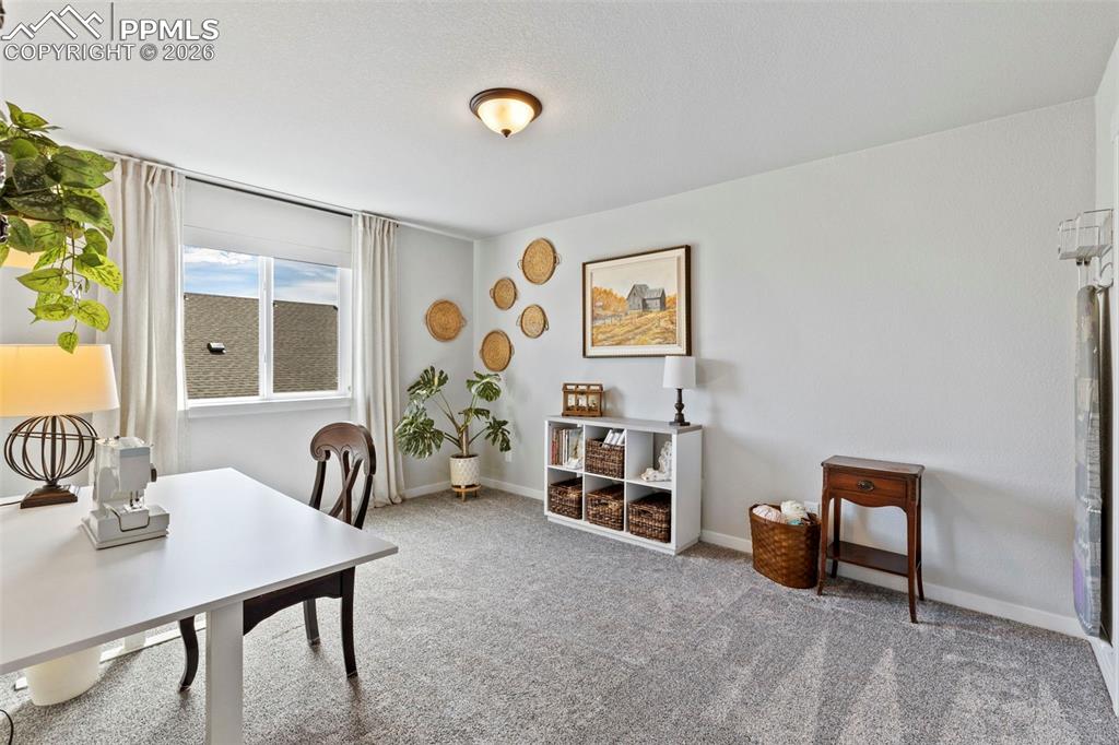 Image 31 of 48: Office