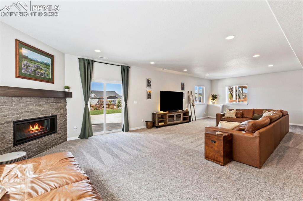 Image 37 of 48: Living Room