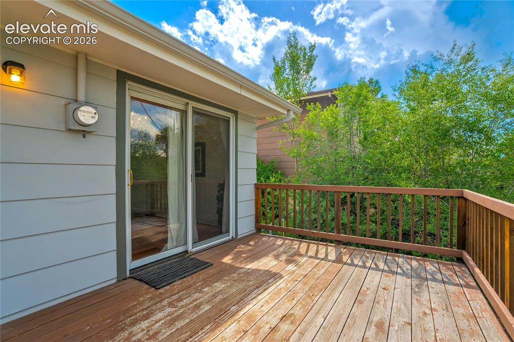 Image 39 of 44: Deck