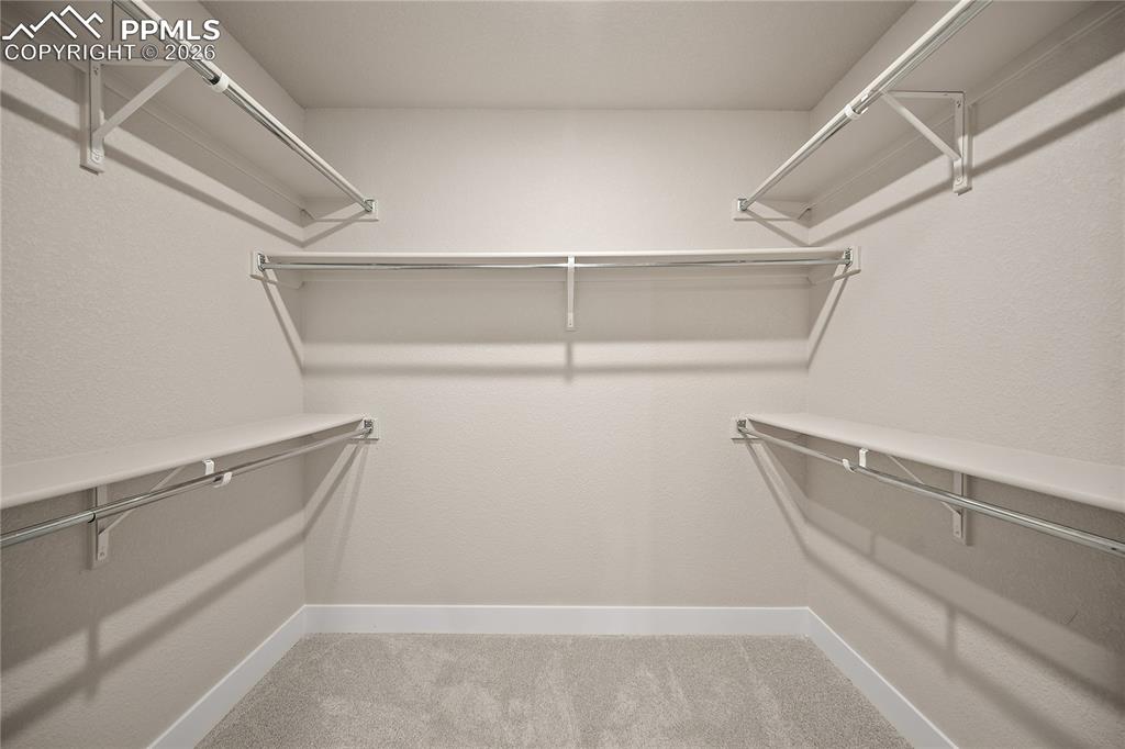 Image 30 of 42: Closet