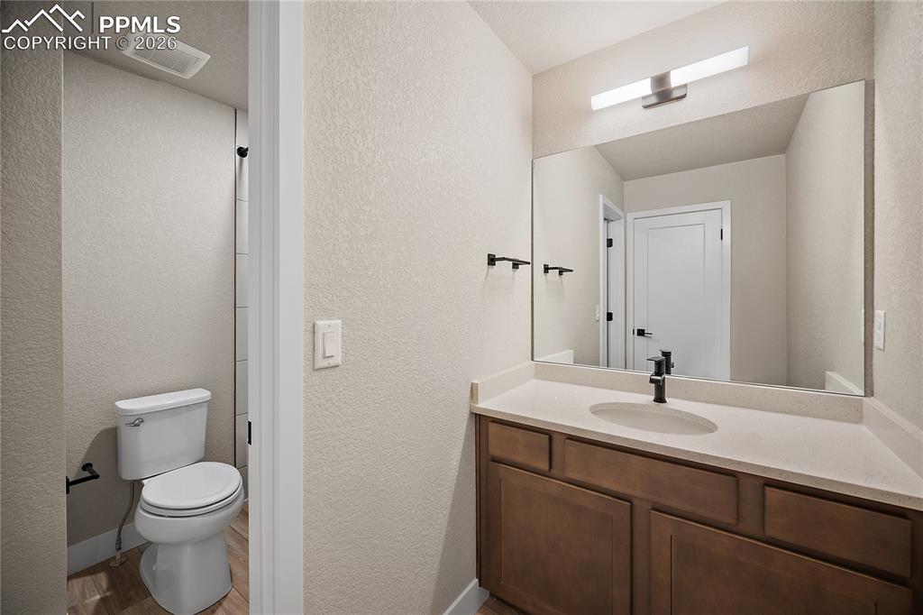 Image 39 of 42: Bathroom