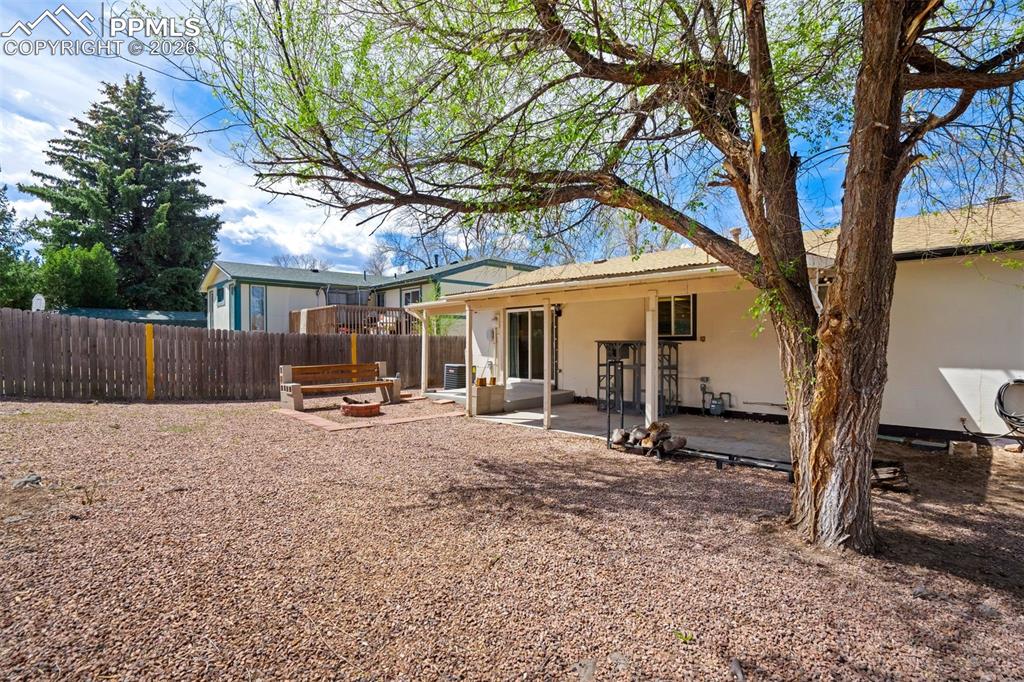 Image 45 of 50: Back of Structure