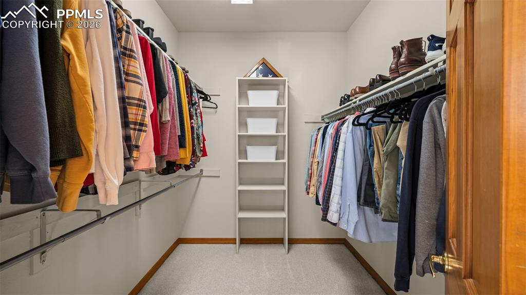 Image 15 of 47: Closet