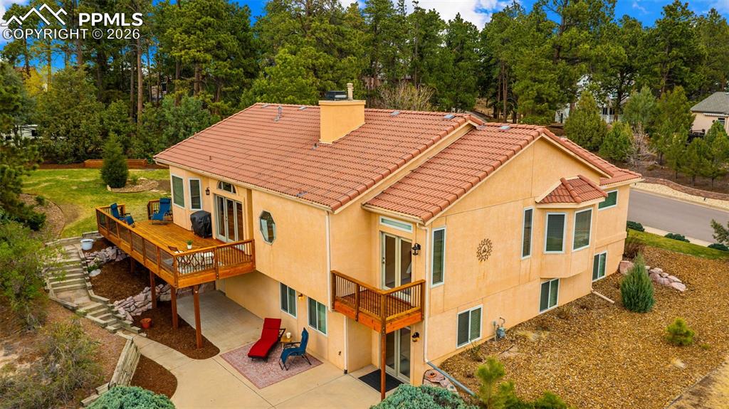 Image 37 of 47: Back of Structure