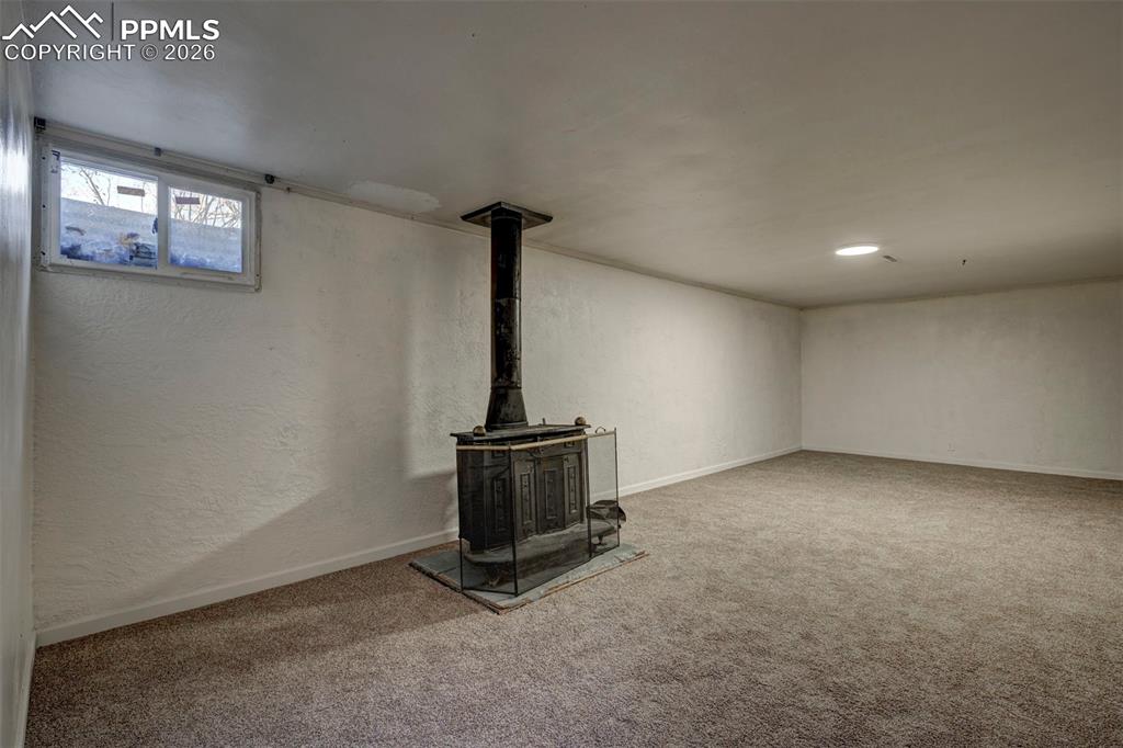 Image 28 of 40: Basement