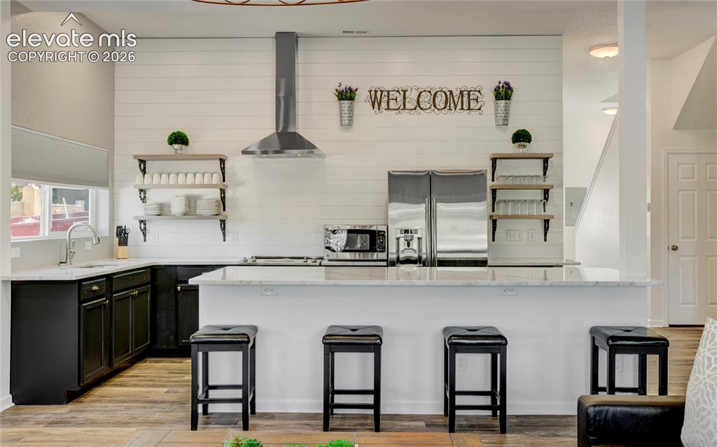 Image 8 of 50: Kitchen