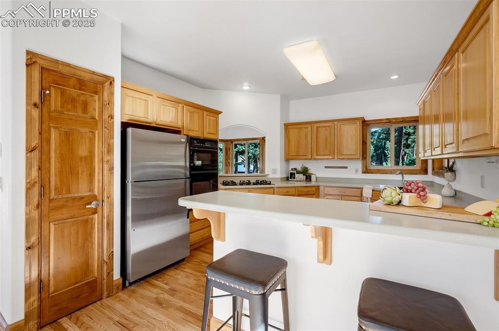 Image 14 of 48: Kitchen
