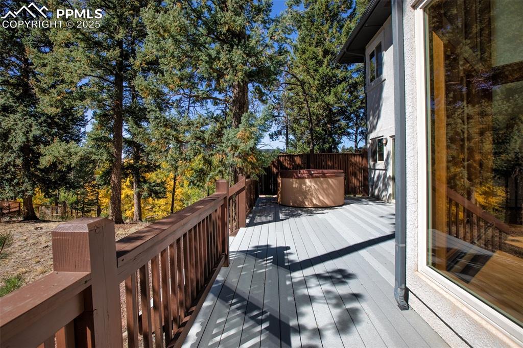 Image 17 of 48: Deck
