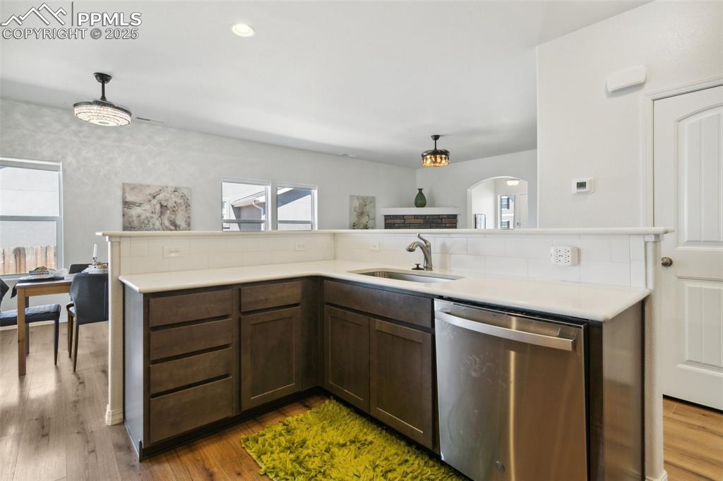 Image 17 of 37: Kitchen