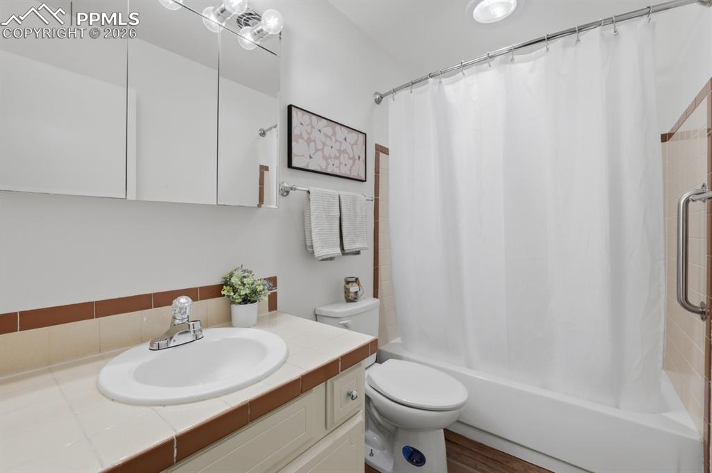 Image 19 of 44: Master Bathroom