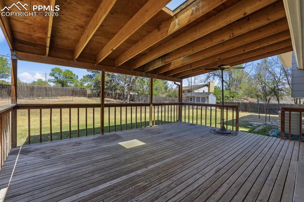 Image 30 of 44: Deck