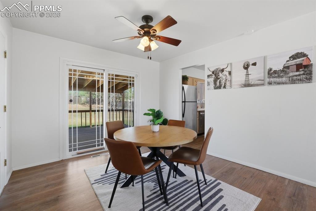 Image 8 of 44: Dining Area