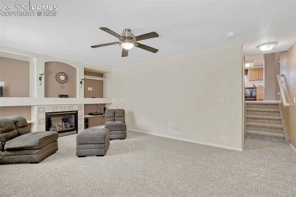 Image 20 of 40: Family Room