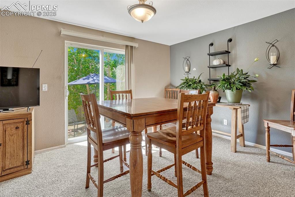 Image 3 of 40: Dining Area