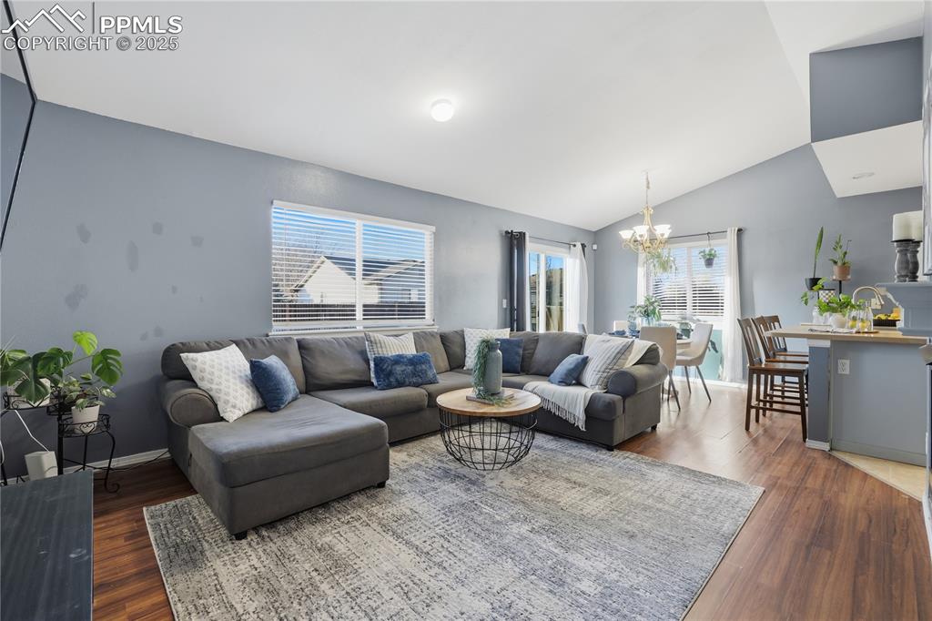 Image 10 of 31: Living Room