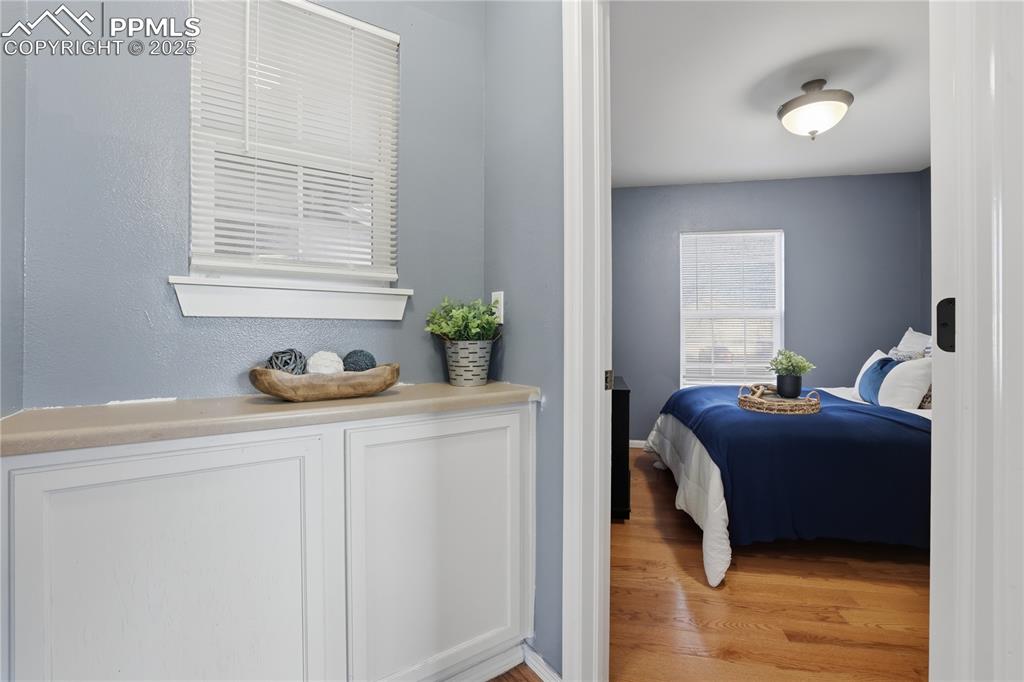 Image 16 of 31: Bedroom