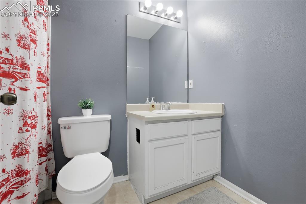 Image 18 of 31: Bathroom