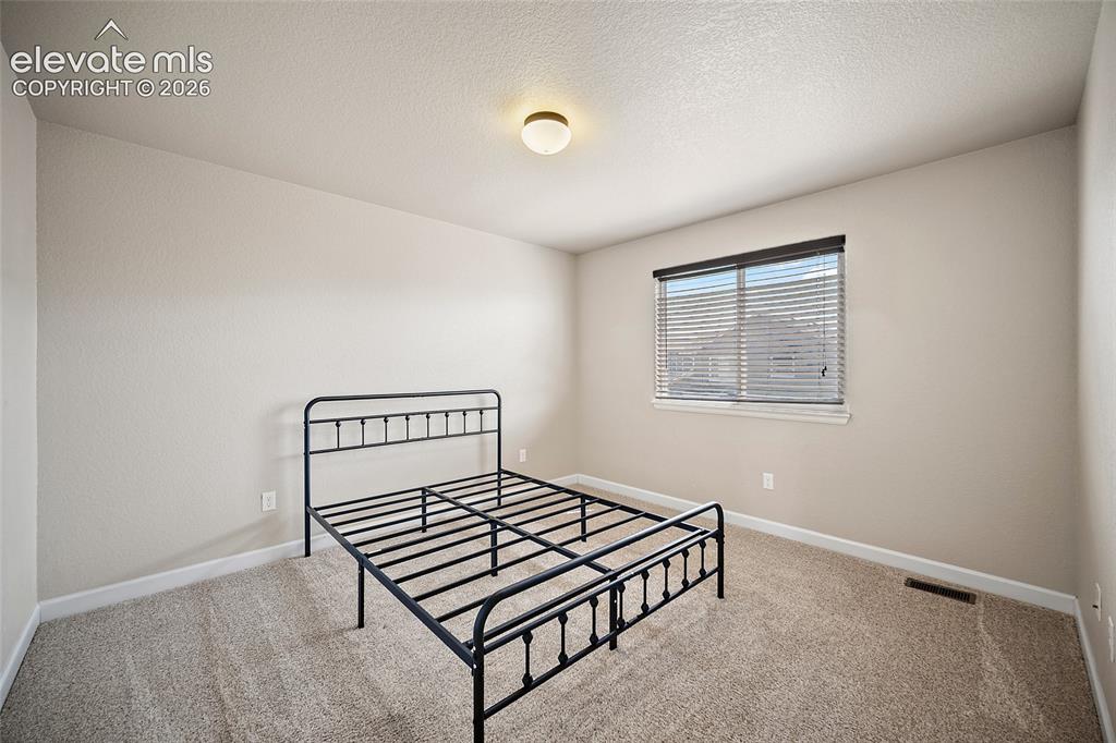 Image 15 of 25: Bedroom