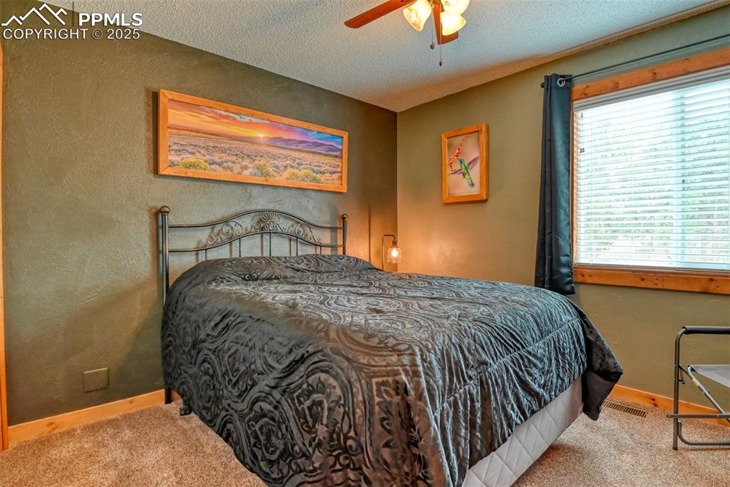 Image 17 of 35: Bedroom