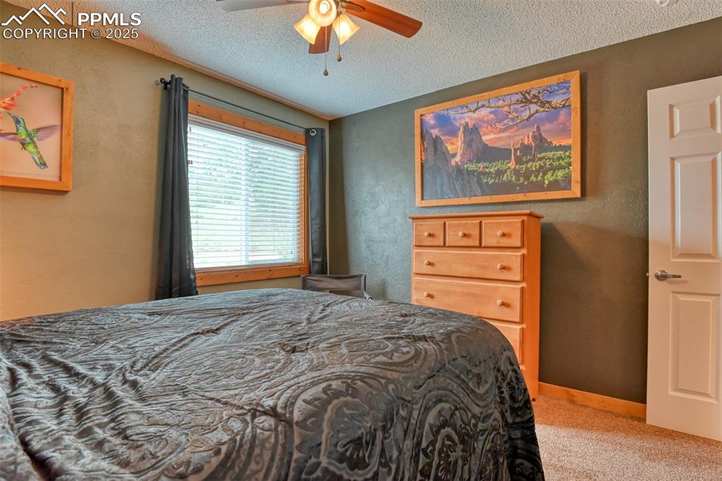 Image 18 of 35: Bedroom