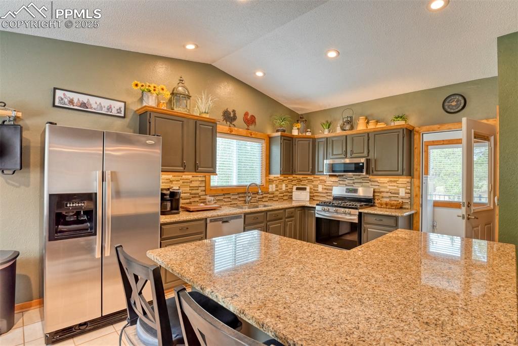 Image 9 of 35: Kitchen