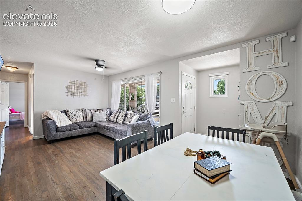 Image 9 of 29: Dining Area