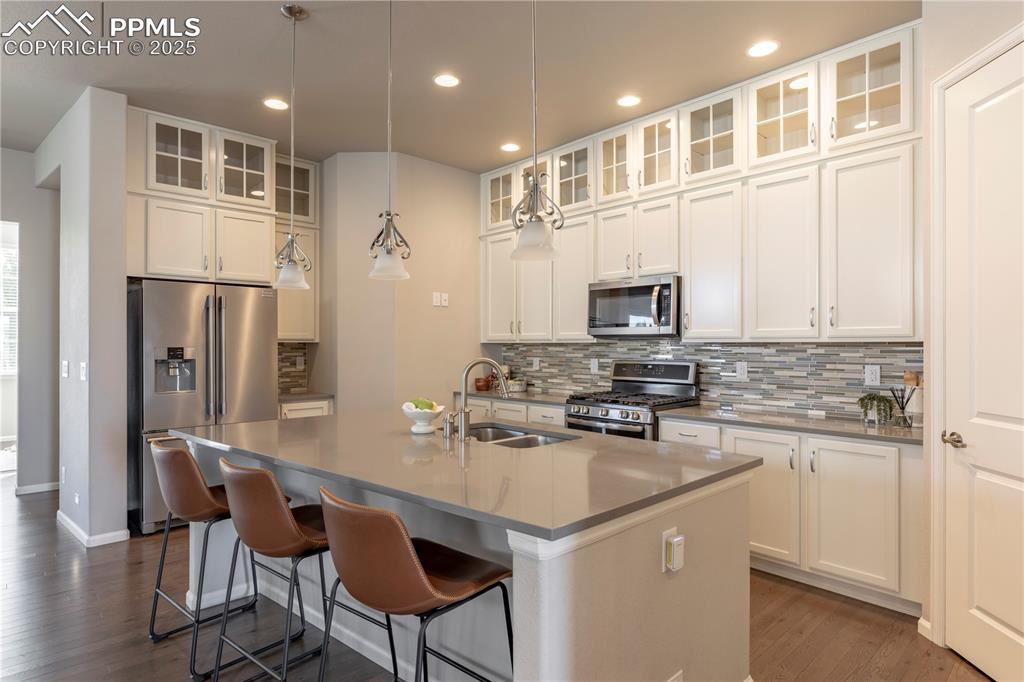 Image 8 of 37: Kitchen