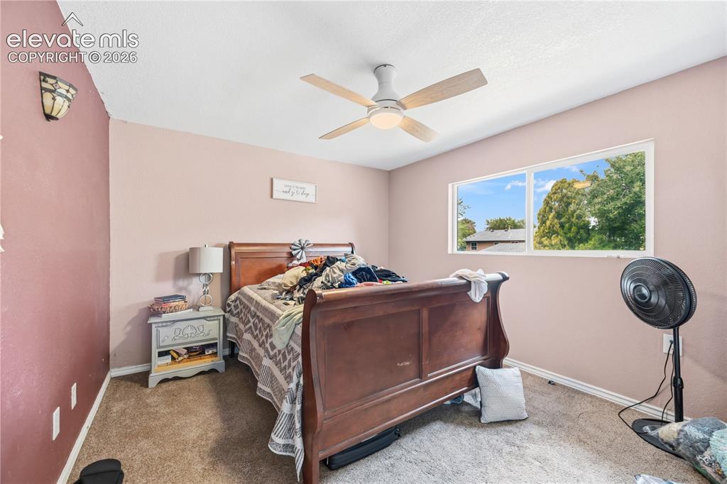 Image 8 of 22: Bedroom