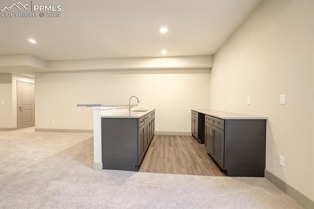 Image 19 of 38: Kitchen