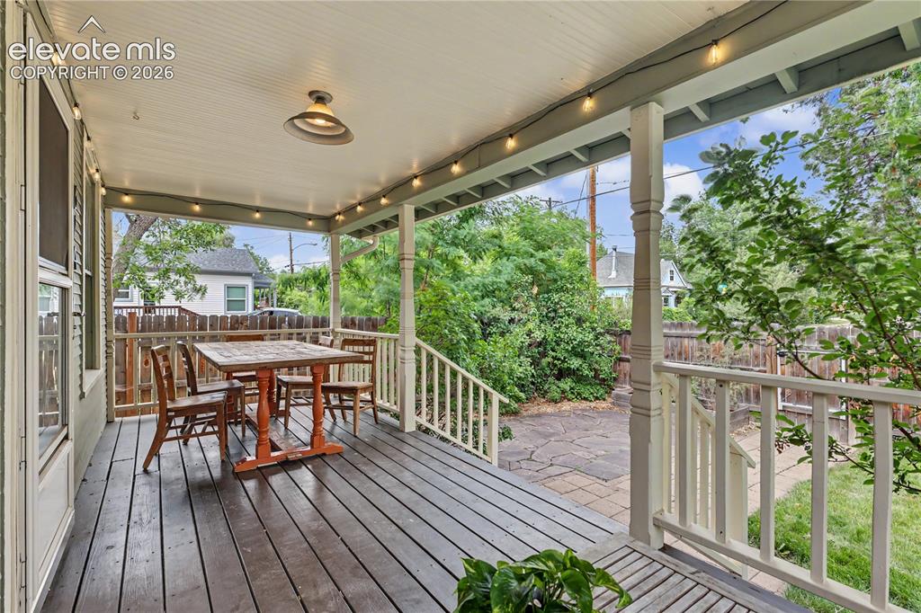 Image 4 of 37: Deck