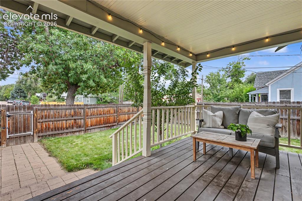 Image 5 of 37: Deck