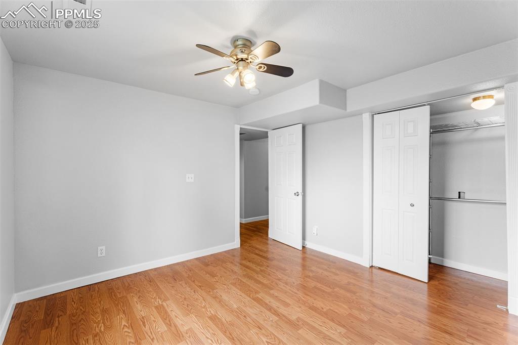 Image 34 of 49: Bedroom