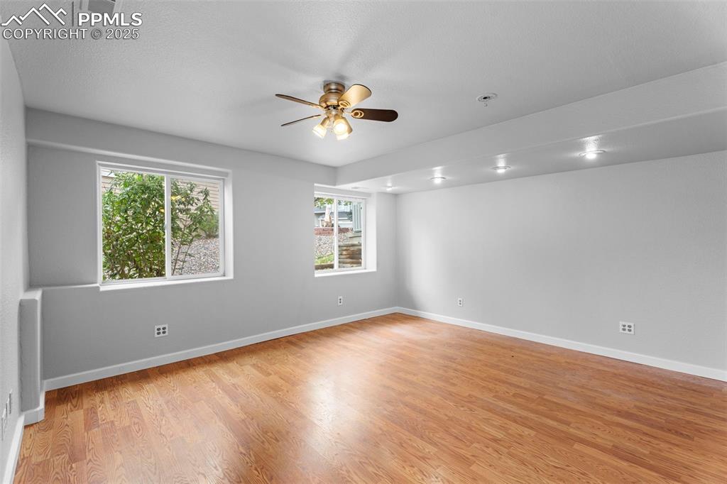 Image 36 of 49: Bonus Room