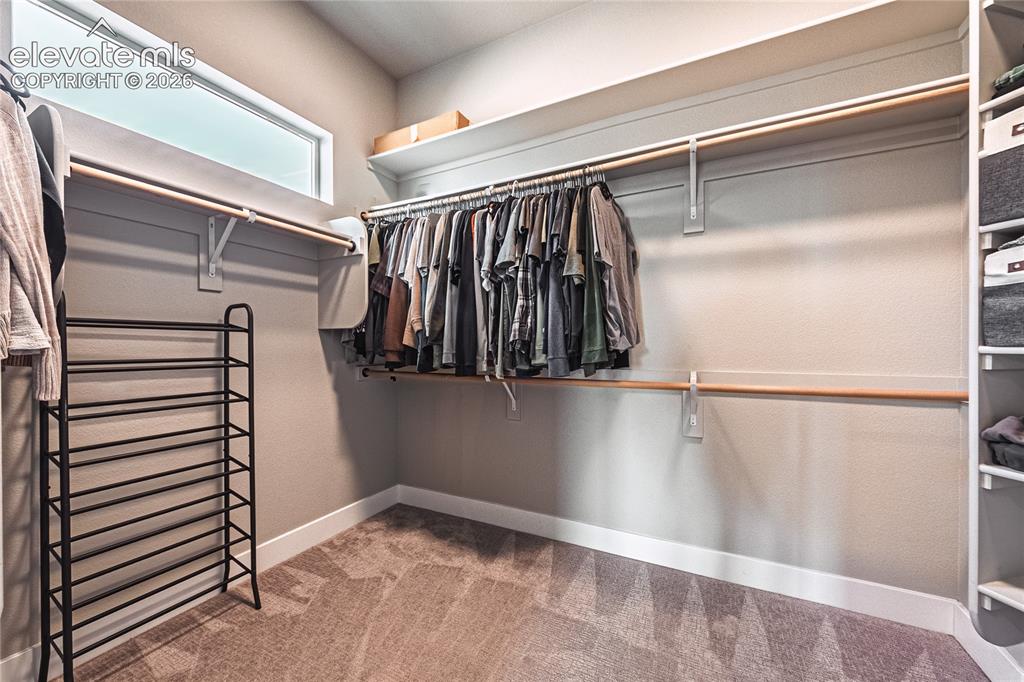 Image 21 of 48: Closet
