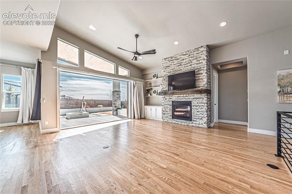 Image 6 of 48: Living Room