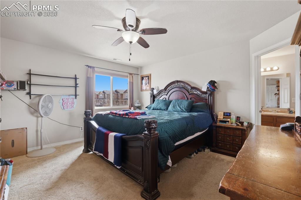 Image 12 of 31: Bedroom