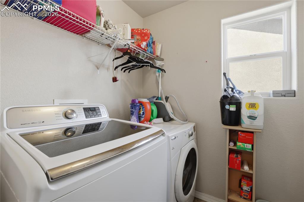 Image 22 of 31: Laundry