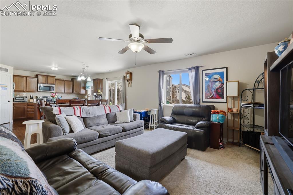 Image 3 of 31: Living Room