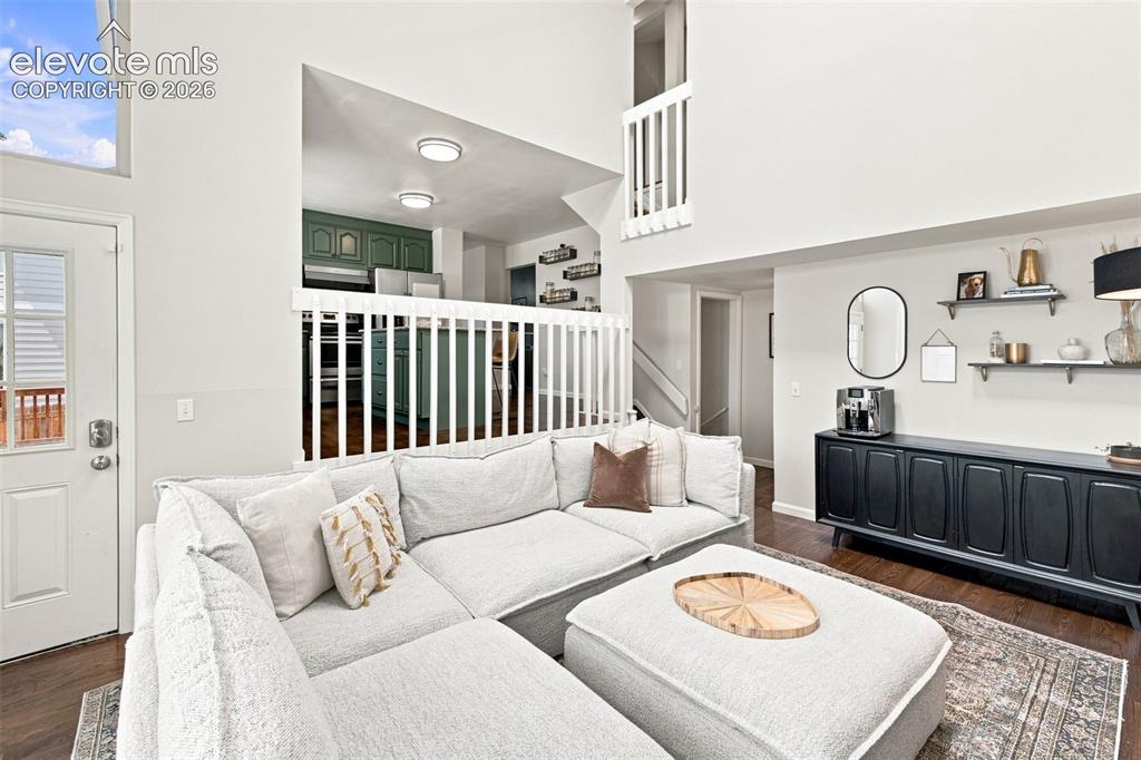 Image 16 of 50: Living Room
