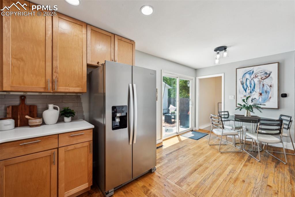 Image 11 of 40: Kitchen