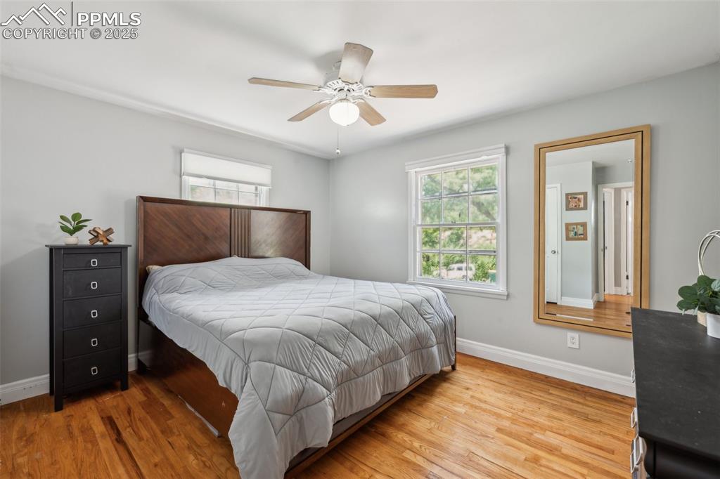 Image 16 of 40: Bedroom