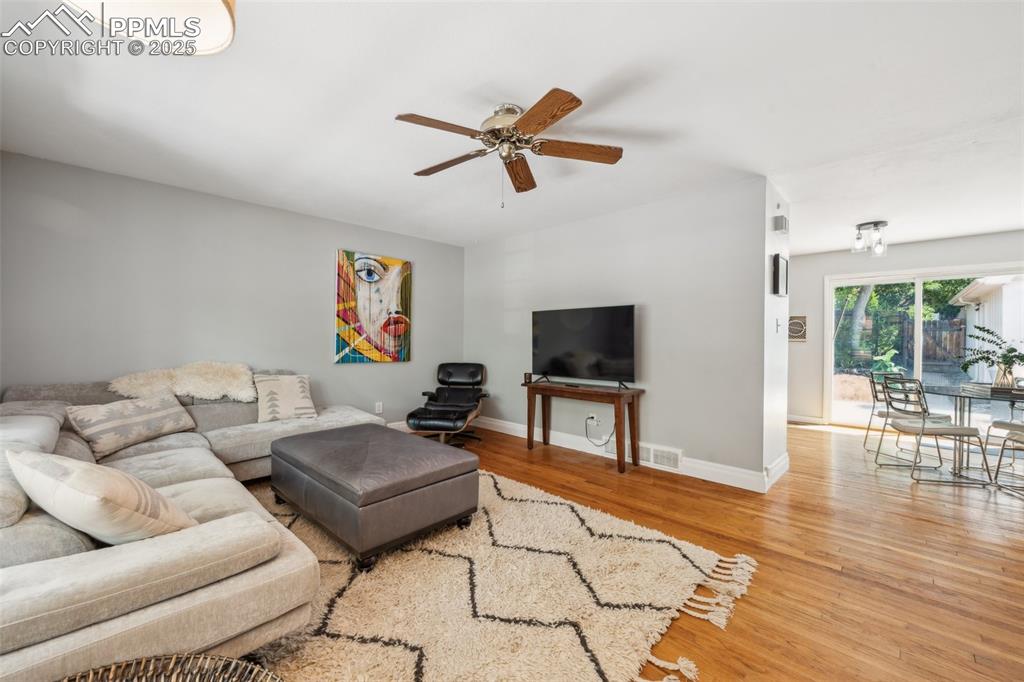 Image 6 of 40: Living Room